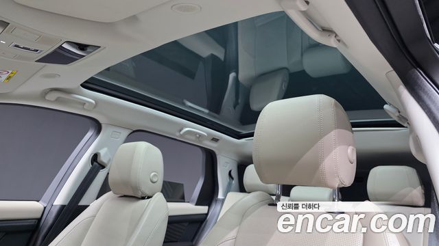 Land Rover Discovery Sport 2023 — photo 17