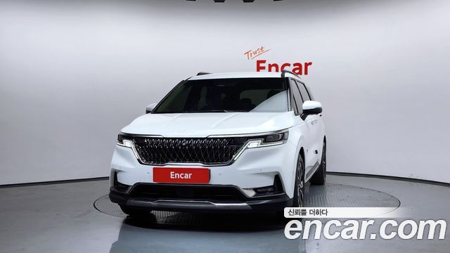 Kia Canival 2023 — photo 3