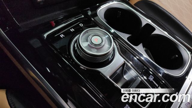 Kia Canival 2023 — photo 9