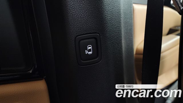 Kia Canival 2023 — photo 18