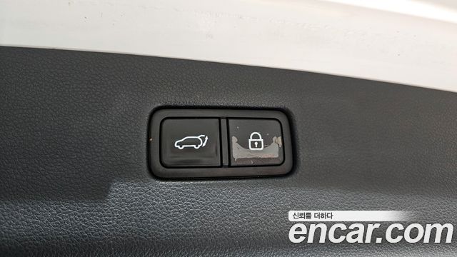 Genesis GV70 2021 — photo 20