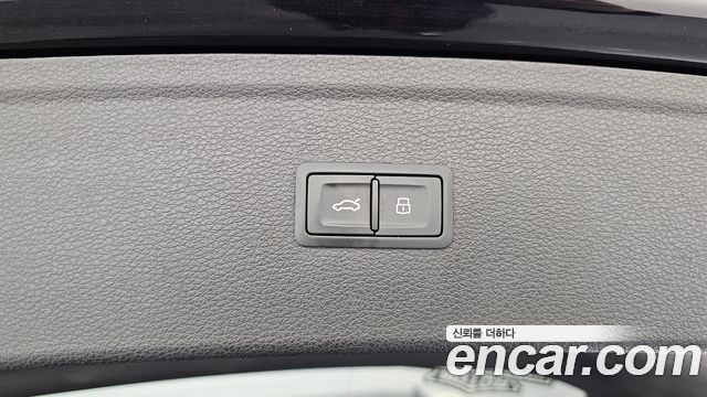 Audi SQ5 2020 — photo 20