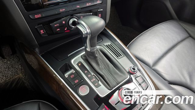 Audi Q5 2015 — photo 9