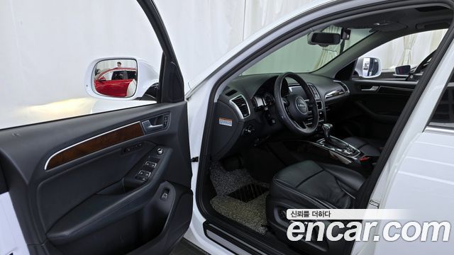 Audi Q5 2015 — photo 10