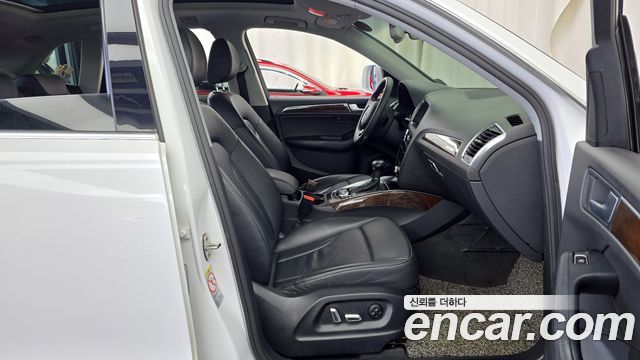 Audi Q5 2015 — photo 11
