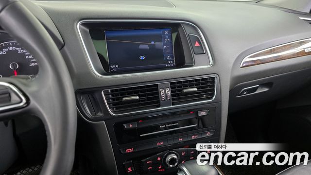 Audi Q5 2015 — photo 14