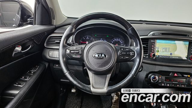 Kia Sorento 2017 — photo 13