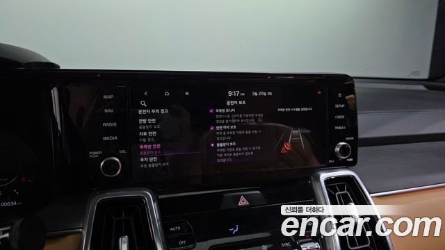 Kia Sorento 2021 — photo 16