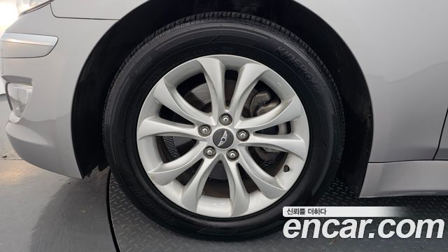 Hyundai Genesis 2013 — photo 5