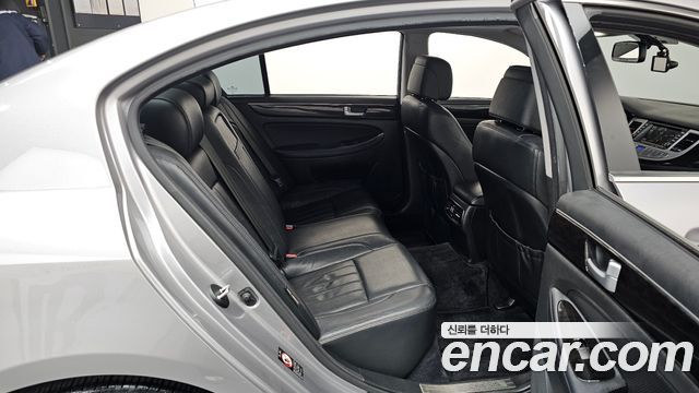 Hyundai Genesis 2013 — photo 12