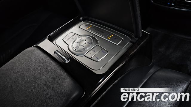 Hyundai Genesis 2013 — photo 18