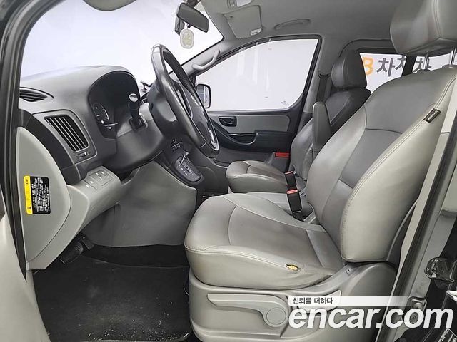 Hyundai Starex 2019 — photo 10