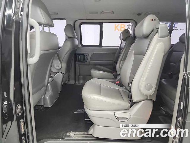 Hyundai Starex 2019 — photo 16