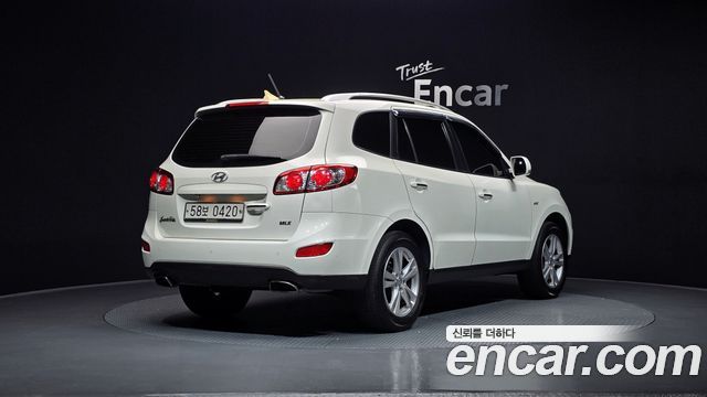Hyundai Santafe 2011 — photo 2