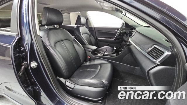 Kia K5 2019 — photo 11