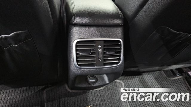 Kia K5 2019 — photo 20