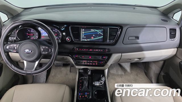 Kia Canival 2016 — photo 7