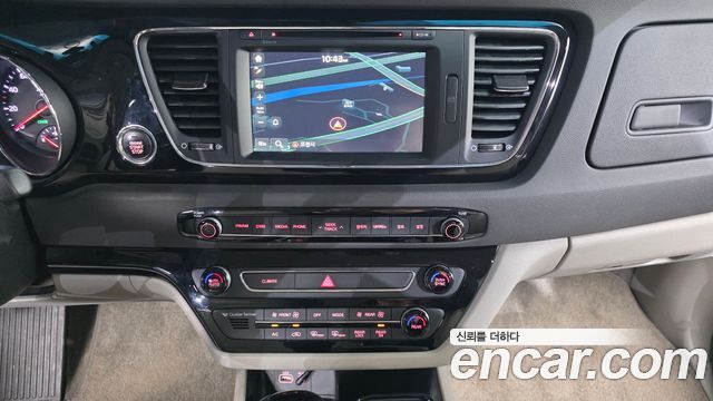 Kia Canival 2016 — photo 14