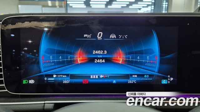Mercedes-Benz GLE-Class 2025 — photo 6