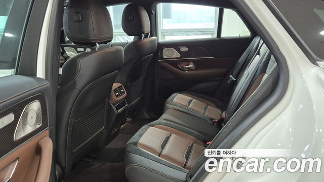 Mercedes-Benz GLE-Class 2025 — photo 8