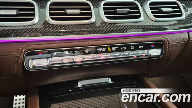 Mercedes-Benz GLE-Class 2025 — photo 16