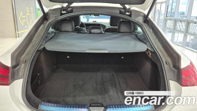Mercedes-Benz GLE-Class 2025 — photo 20