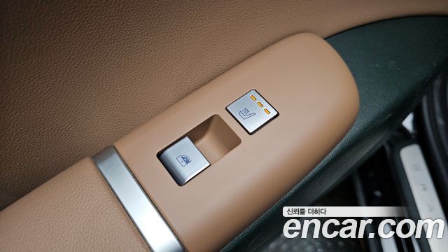 Hyundai Grandeur 2023 — photo 18