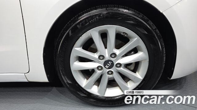 Kia K3 2017 — photo 5