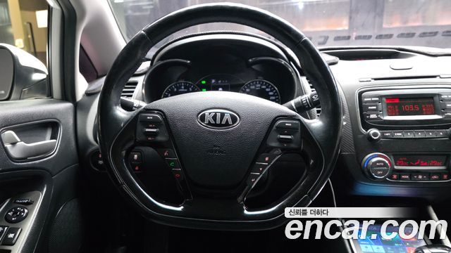Kia K3 2017 — photo 13