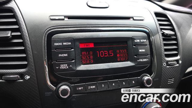 Kia K3 2017 — photo 14