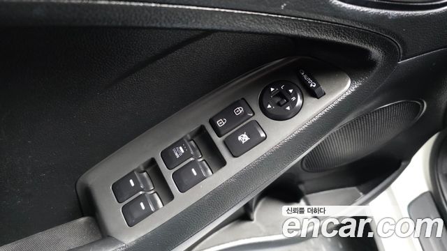 Kia K3 2017 — photo 16