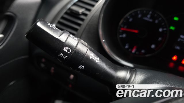 Kia K3 2017 — photo 17