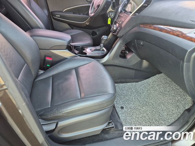 Hyundai Santafe 2018 — photo 11