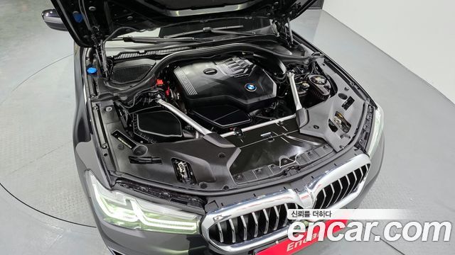 BMW 5-Series 2022 — photo 6