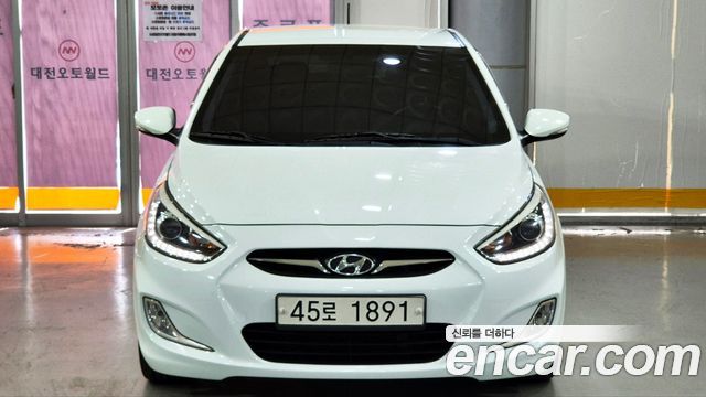 Hyundai Accent 2014 — photo 2