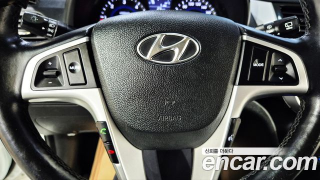 Hyundai Accent 2014 — photo 8