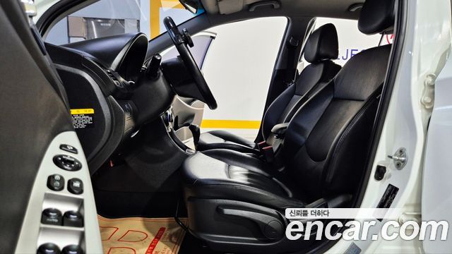 Hyundai Accent 2014 — photo 12