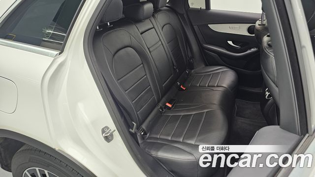 Mercedes-Benz GLC-Class 2021 — photo 12
