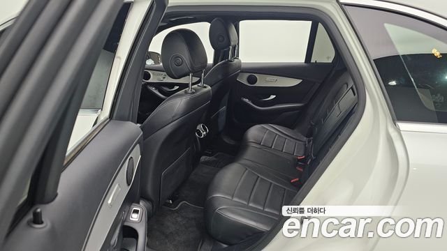 Mercedes-Benz GLC-Class 2021 — photo 13