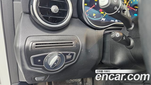 Mercedes-Benz GLC-Class 2021 — photo 19