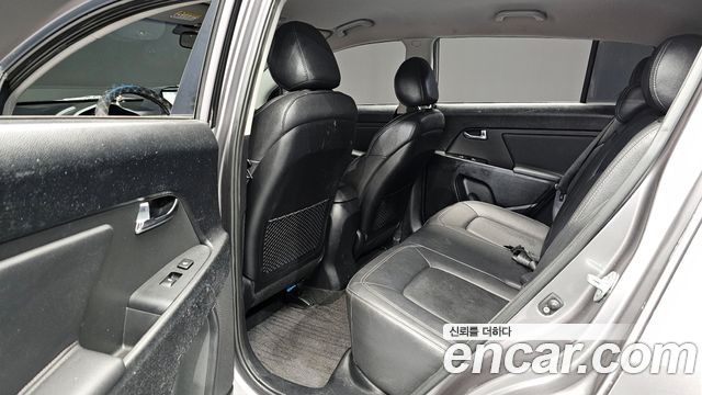 Kia Sportage 2011 — photo 10