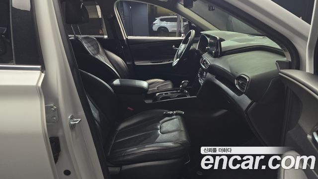 Hyundai Santafe 2019 — photo 11