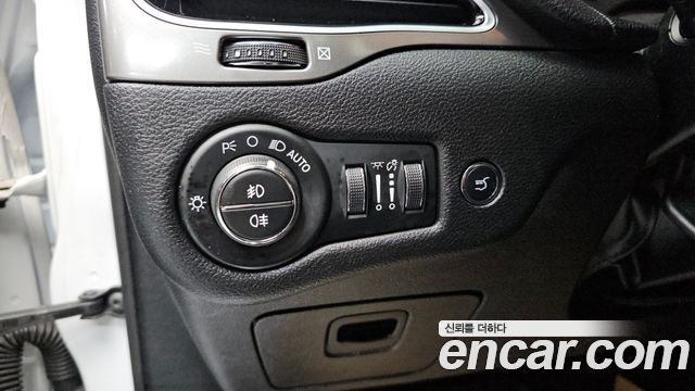 Jeep Cherokee 2020 — photo 14