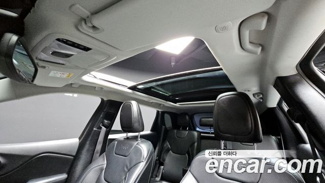 Jeep Cherokee 2020 — photo 19