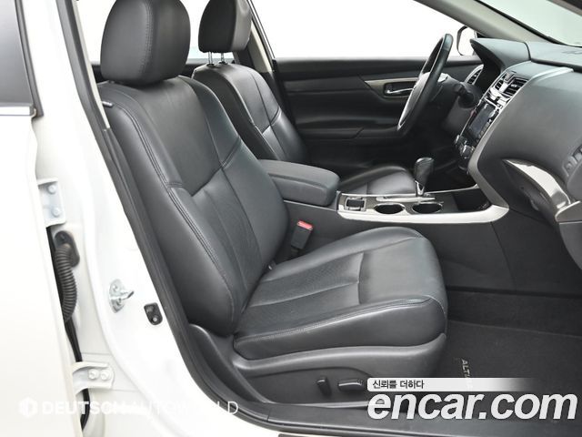 Nissan Altima 2016 — photo 10