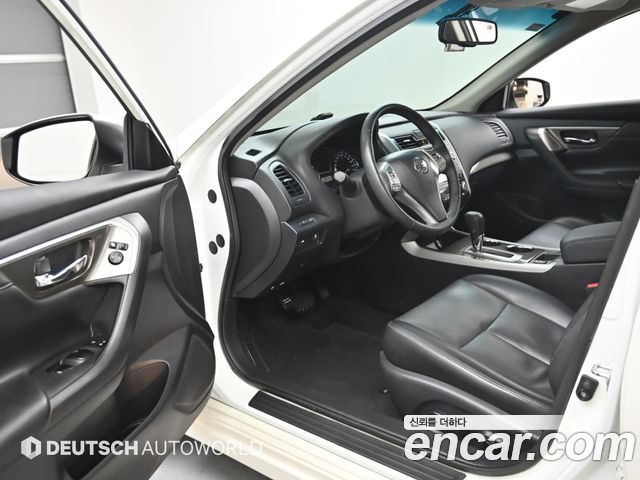 Nissan Altima 2016 — photo 11