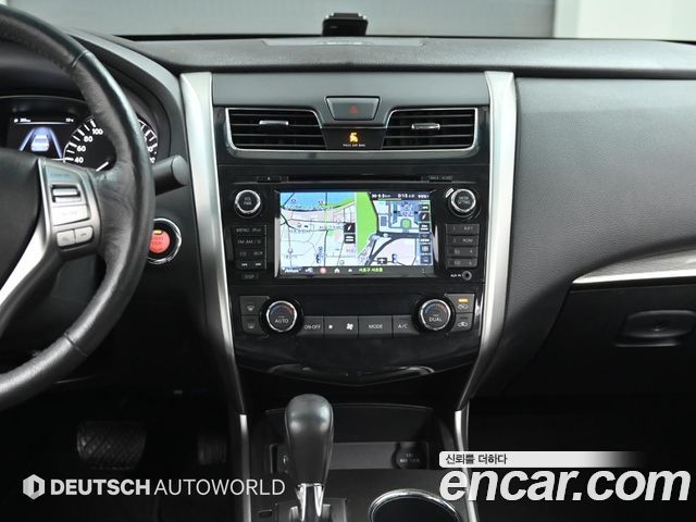 Nissan Altima 2016 — photo 14