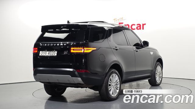 Land Rover Discovery 2017 — photo 2