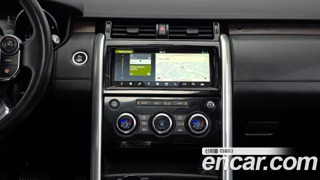 Land Rover Discovery 2017 — photo 14