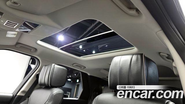 Land Rover Discovery 2017 — photo 19